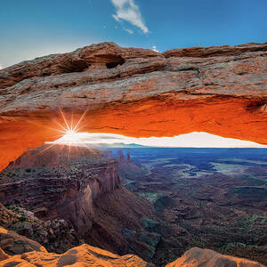 Sunrise At Mesa Arch by Michael Zheng