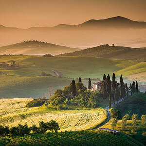 Tuscan sunrise by Francesco Riccardo Iacomino
