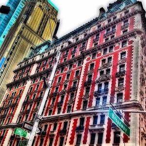 #ny #newyorker #architecture #broadway by Joel Lopez
