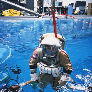 Weightless Environment Training by Science Source