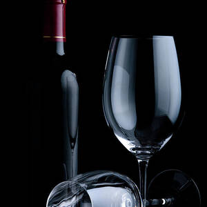 https://render.fineartamerica.com/images/rendered/square-dynamic/small/images/artworkimages/mediumlarge/2/wine-glasses-georghanf.jpg