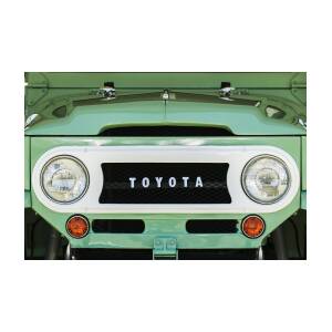 1969 Toyota FJ-40 Land Cruiser Grille Emblem -0444bw 
