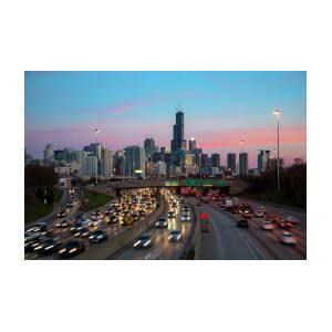 ILLINOIS Chicago Traffic blurred at dusk Saks Fifth Avenue store on  Michigan Avenue at dusk Stock Photo - Alamy