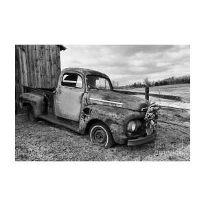 That Old Truck Photograph by Paul Ward | Fine Art America