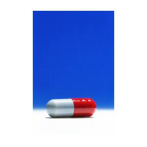 Capsule Of Broad-spectrum Antibiotic Drug Photograph by 