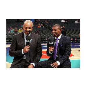 Timeless Sports on X: (1999) Muggsy Bogues and Dell Curry. 🔥 #WeTheNorth   / X