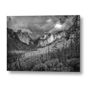 Yosemite National Park Valley View Reflection Metal Print by Scott McGuire