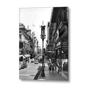 Bronx Fordham Road At Night Metal Print by Underwood Archives