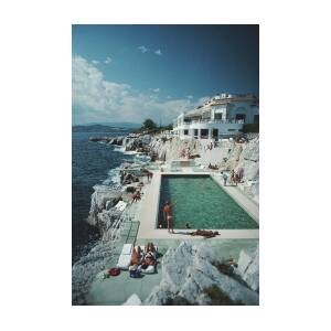 Eden-roc Pool Art Print by Slim Aarons