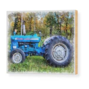 Ford 4000 Vintage Tractor Wood Print by Edward Fielding