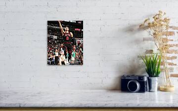 LINTIAN Basketball Player Zach LaVine Handsome Sports Poster Room Aesthetic  Canvas Art Poster And Wall Art Picture Print Modern Family Bedroom Decor